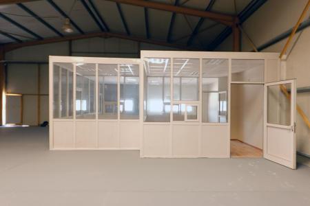 Menidi, small warehouse of 420 sq.m, for rent.