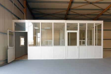 Menidi, small warehouse of 420 sq.m, for rent.