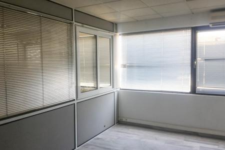 West Athens office building 975 sq.m for rent