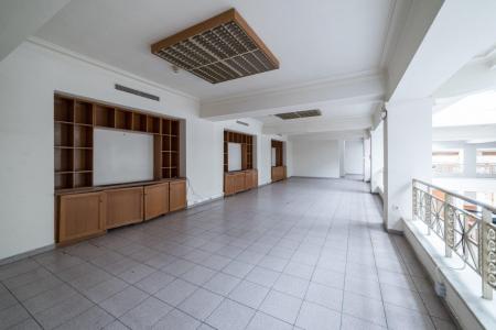 Office spaces 3.800 sq.m for rent, Piraeus