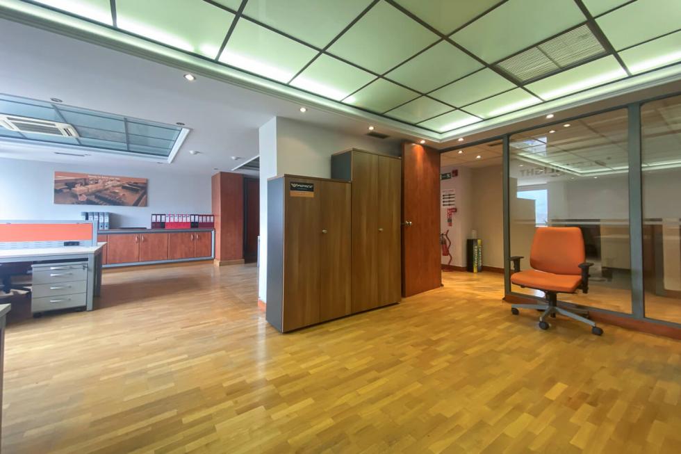 Syntagma offices of 700 sq.m for rent
