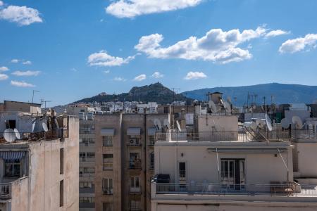Athens, building of 1.630 sq suitable for Airbnb