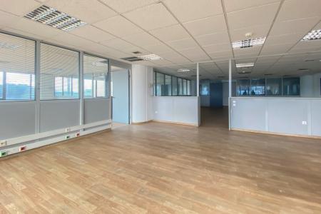 North Athens office building 3.833 sq.m for rent