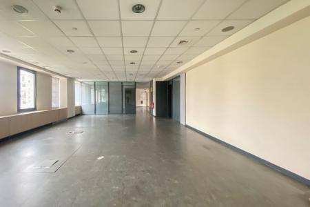 Kallithea, office of 580 sq.m for rent